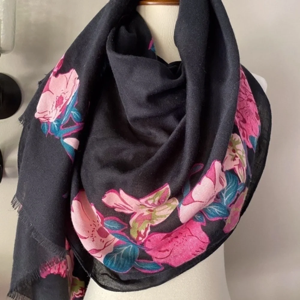 Anthropologie Black Floral Oversized Scarf - Picture 3 of 12